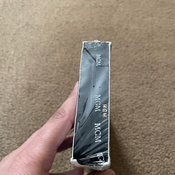 007 James Bond The World Is Not Enough (VHS 1999) NEW & SEALED (MGM WATERMARK) - Picture 7 of 7